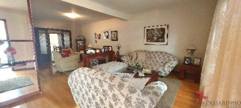 Imagem Sobrado com 4 Quartos à Venda, 253 m² em Centro - Torres