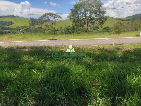 Terreno à Venda, 1.782 m² em Centro - Jambeiro