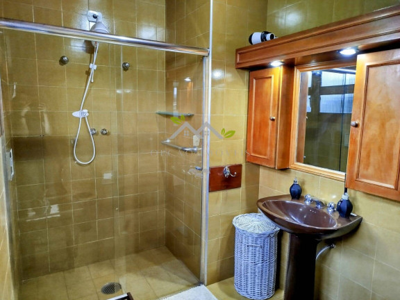 Imagem Casa com 4 Quartos à Venda, 300 m² em Jardim Márcia - Campos Do Jordão