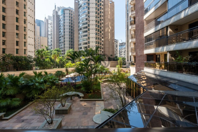 Imagem Apartamento com 3 Quartos à Venda, 120 m² em Moema - São Paulo Imagem Apartamento com 3 Quartos à Venda, 120 m² em Moema - São Paulo