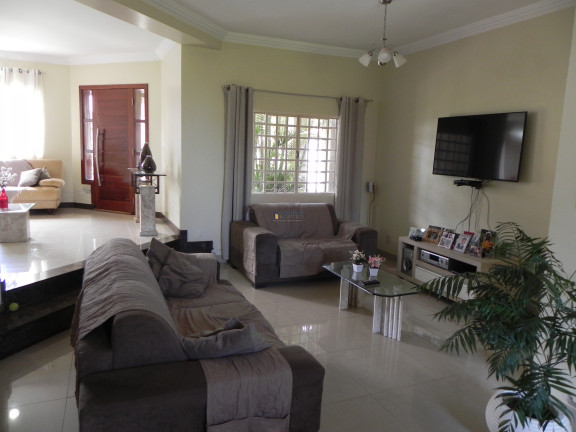 Casa com 3 Quartos à Venda, 264 m² em Guará I - Brasília