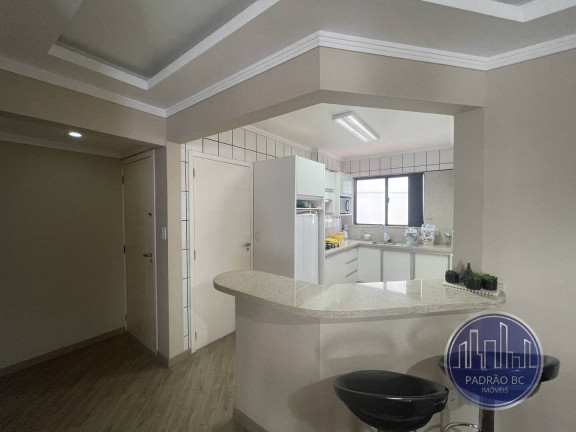 Imagem Apartamento com 3 Quartos para Alugar, 100 m² em Centro - Balneário Camboriú Imagem Apartamento com 3 Quartos para Alugar, 100 m² em Centro - Balneário Camboriú