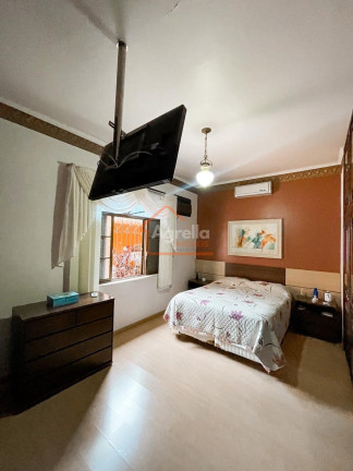 Imagem Casa com 3 Quartos à Venda, 263 m² em Jardim Bi-centenário - Mogi Mirim Imagem Casa com 3 Quartos à Venda, 263 m² em Jardim Bi-centenário - Mogi Mirim