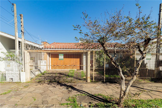 Casa com 4 Quartos à Venda,  em Jardim Itu - Porto Alegre