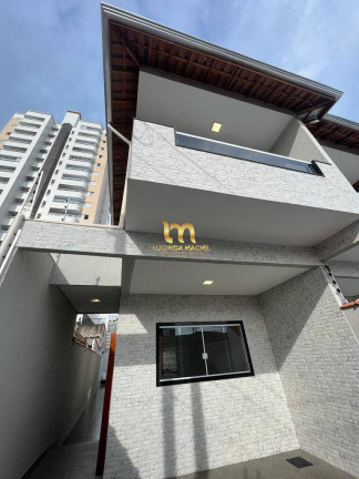 Sobrado com 3 Quartos à Venda, 125 m² em Guilhermina - Praia Grande