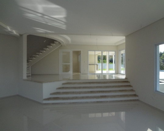 Imagem Casa com 4 Quartos à Venda, em Recanto Ecológico - Mairiporã Imagem Casa com 4 Quartos à Venda, em Recanto Ecológico - Mairiporã