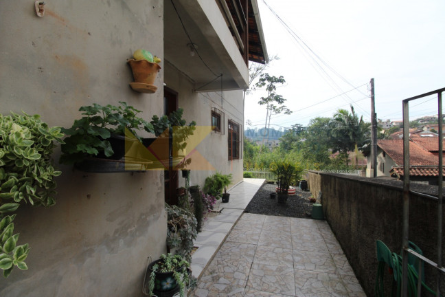 Imagem Casa com 7 Quartos à Venda, 140 m² em água Verde - Blumenau Imagem Casa com 7 Quartos à Venda, 140 m² em água Verde - Blumenau