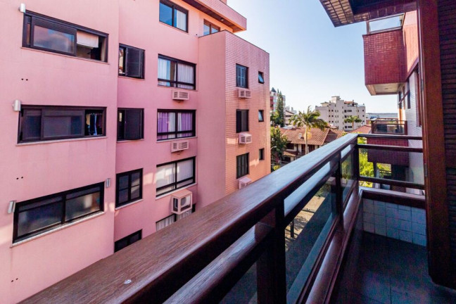 Imagem Cobertura com 4 Quartos à Venda, 396 m² em Jardim Lindóia - Porto Alegre
