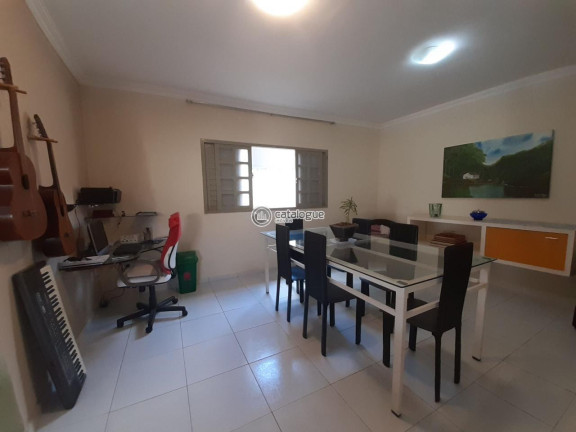 Imagem Casa com 3 Quartos à Venda, 270 m² em Nova Parnamirim - Parnamirim Imagem Casa com 3 Quartos à Venda, 270 m² em Nova Parnamirim - Parnamirim