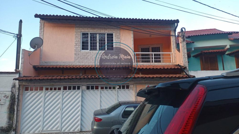 Imagem Casa com 4 Quartos à Venda, 150 m²