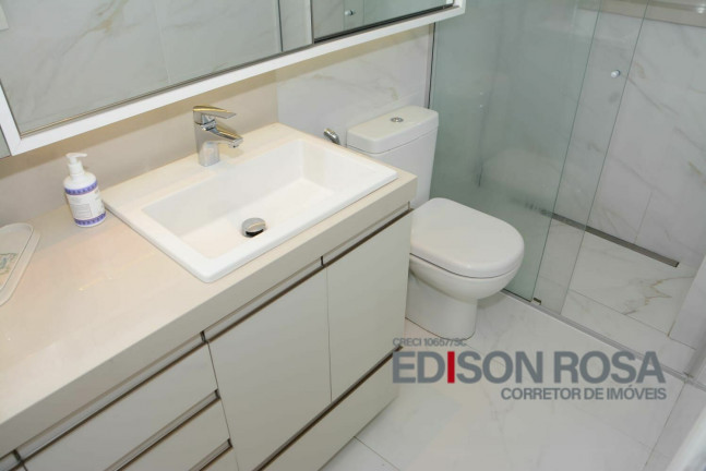 Imagem Apartamento com 2 Quartos à Venda, 68 m² em Coqueiros - Florianópolis