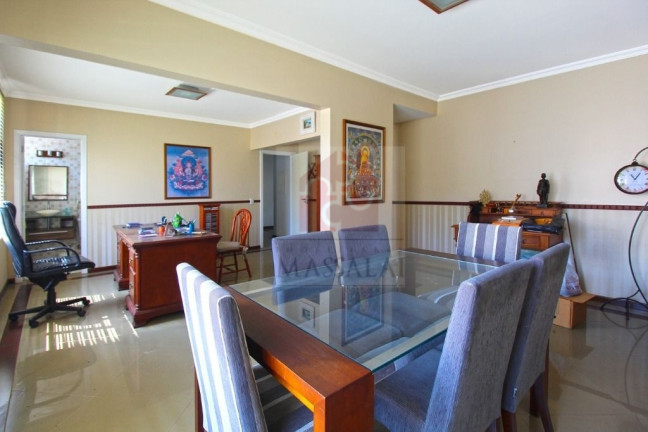 Imagem Casa com 3 Quartos à Venda, 260 m² em Menino Deus - Porto Alegre Imagem Casa com 3 Quartos à Venda, 260 m² em Menino Deus - Porto Alegre