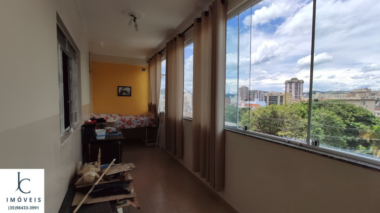 Imagem Casa com 3 Quartos à Venda, 178 m² em Centro - São Lourenço
