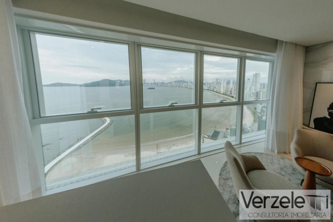 Imagem Apartamento com 3 Quartos à Venda, 164 m² em Pioneiros - Balneário Camboriú Imagem Apartamento com 3 Quartos à Venda, 164 m² em Pioneiros - Balneário Camboriú