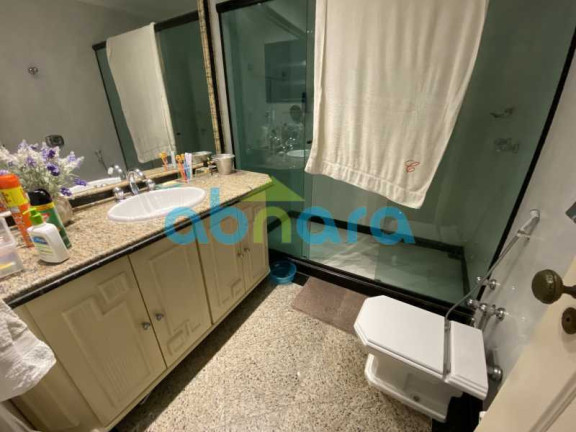 Imagem Apartamento com 3 Quartos à Venda, 300 m² em Copacabana - Rio De Janeiro Imagem Apartamento com 3 Quartos à Venda, 300 m² em Copacabana - Rio De Janeiro