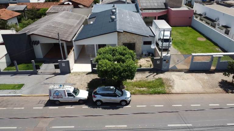 Imagem Casa com 5 Quartos à Venda, 270 m² em Setor Comercial - Sinop Imagem Casa com 5 Quartos à Venda, 270 m² em Setor Comercial - Sinop