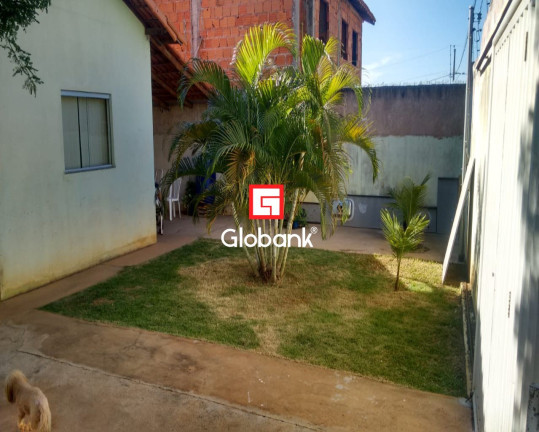 Imagem Casa com 3 Quartos à Venda, 360 m² em Santo Amaro - Montes Claros