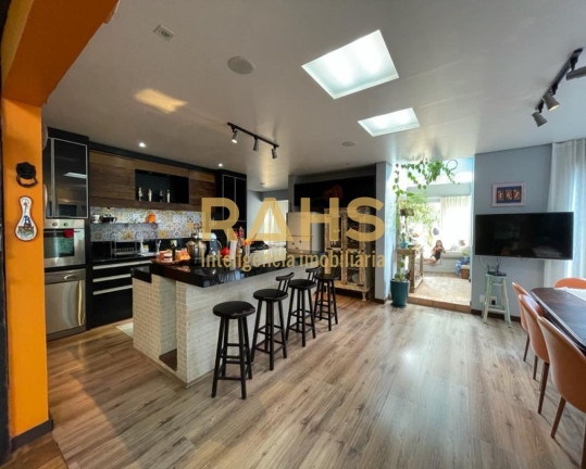 Imagem Casa com 3 Quartos à Venda, 1.365 m² em São Marcos - Joinville Imagem Casa com 3 Quartos à Venda, 1.365 m² em São Marcos - Joinville