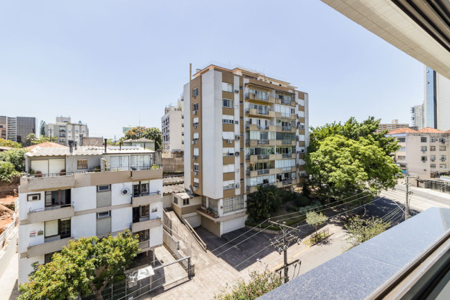 Imagem Imóvel com 3 Quartos à Venda, em Petrópolis - Porto Alegre Imagem Imóvel com 3 Quartos à Venda, em Petrópolis - Porto Alegre