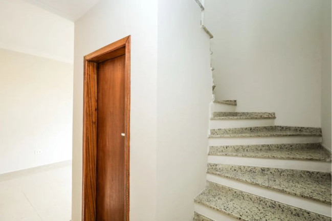 Imagem Sobrado com 3 Quartos à Venda, 92 m² em Santa Cândida - Curitiba