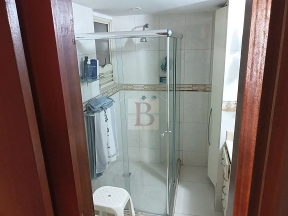 Imagem Imóvel com 4 Quartos à Venda, 243 m² em Icaraí - Niterói Imagem Imóvel com 4 Quartos à Venda, 243 m² em Icaraí - Niterói