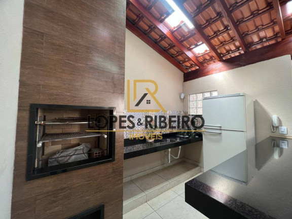 Imagem Casa com 3 Quartos à Venda, 250 m² em Jardim Regina - Botucatu