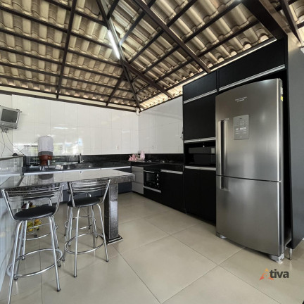 Imagem Casa com 3 Quartos à Venda, 123 m²