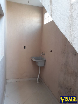 Imagem Sobrado com 2 Quartos à Venda,  em Jd. St. Marina - Jacareí