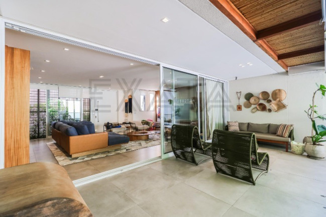 Imagem Imóvel com 3 Quartos à Venda, 259 m² em Jardim Morumbi - São Paulo Imagem Imóvel com 3 Quartos à Venda, 259 m² em Jardim Morumbi - São Paulo
