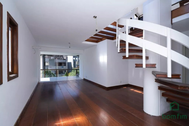 Imagem Cobertura com 3 Quartos à Venda, 244 m² em Auxiliadora - Porto Alegre Imagem Cobertura com 3 Quartos à Venda, 244 m² em Auxiliadora - Porto Alegre