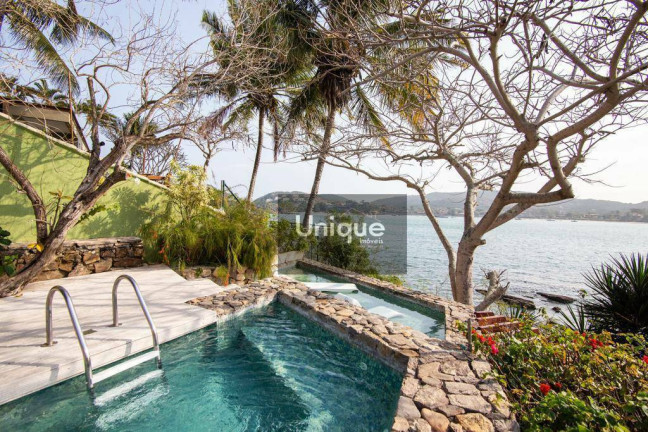 Imagem Casa com 7 Quartos à Venda, 454 m² em Ferradura - Armação Dos Búzios Imagem Casa com 7 Quartos à Venda, 454 m² em Ferradura - Armação Dos Búzios