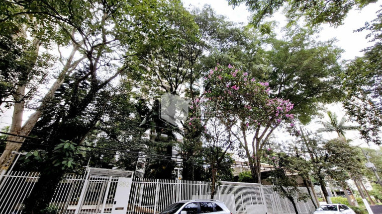 Imagem Imóvel com 3 Quartos à Venda, 585 m² em Campo Belo - São Paulo Imagem Imóvel com 3 Quartos à Venda, 585 m² em Campo Belo - São Paulo