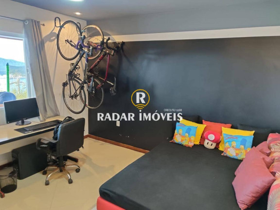 Imagem Casa com 3 Quartos à Venda, 2.046 m² em Pontal Do Atalaia - Arraial Do Cabo