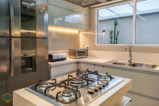 Imagem Sobrado com 3 Quartos à Venda, 300 m² em Interlagos - São Paulo