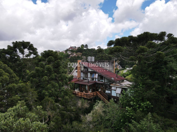 Imagem Casa com 6 Quartos à Venda, 302 m² em Região De Capivari - Campos Do Jordão