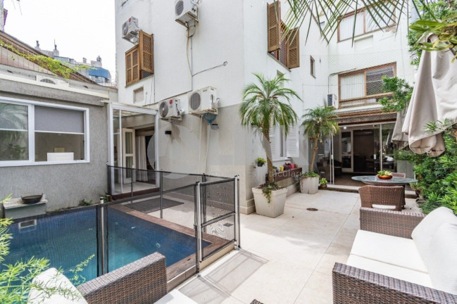 Imagem Apartamento com 2 Quartos à Venda, 165 m² em Chácara Das Pedras - Porto Alegre Imagem Apartamento com 2 Quartos à Venda, 165 m² em Chácara Das Pedras - Porto Alegre