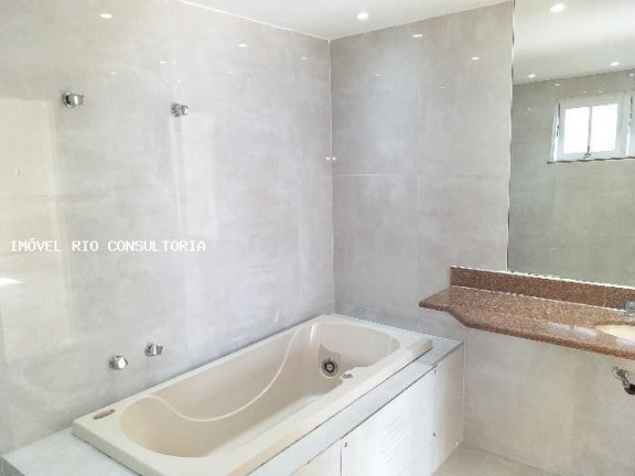 Imagem Casa com 4 Quartos à Venda, 260 m² em Rio De Janeiro Imagem Casa com 4 Quartos à Venda, 260 m² em Rio De Janeiro