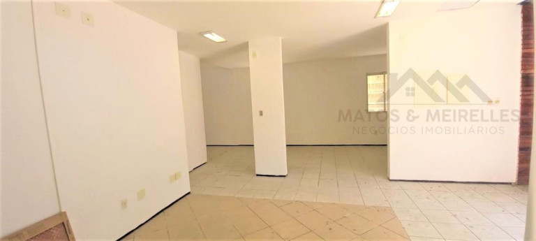 Imagem Imóvel Comercial à Venda, 490 m² em Jereissati I - Maracanaú Imagem Imóvel Comercial à Venda, 490 m² em Jereissati I - Maracanaú