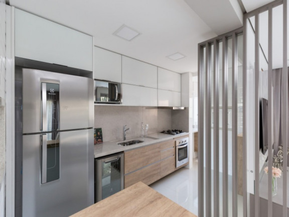 Imagem Imóvel com 3 Quartos à Venda, 211 m² em Menino Deus - Porto Alegre Imagem Imóvel com 3 Quartos à Venda, 211 m² em Menino Deus - Porto Alegre