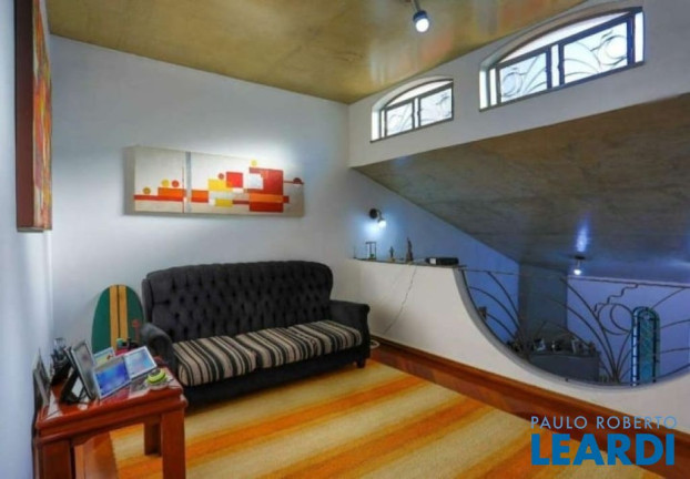 Imagem Sobrado com 4 Quartos à Venda, 400 m² em Vila Bastos - Santo André Imagem Sobrado com 4 Quartos à Venda, 400 m² em Vila Bastos - Santo André