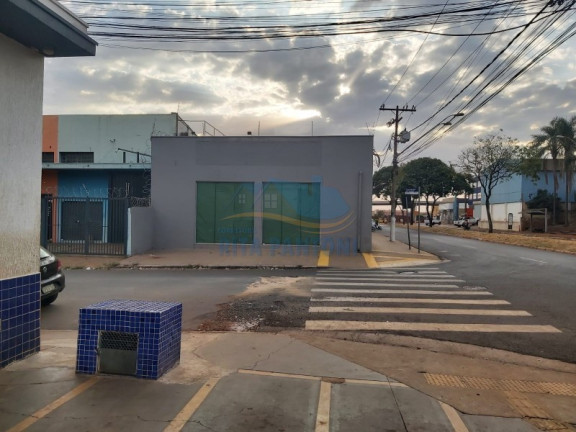 Imóvel Comercial para Alugar, 334 m² em Vila Elisa - Ribeirão Preto