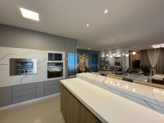 Imagem Apartamento com 3 Quartos à Venda, 130 m² em Centro - Balneário Camboriú Imagem Apartamento com 3 Quartos à Venda, 130 m² em Centro - Balneário Camboriú