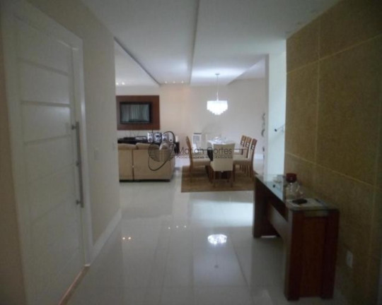 Imagem Casa com 3 Quartos à Venda, 330 m² em Itaipu - Niterói Imagem Casa com 3 Quartos à Venda, 330 m² em Itaipu - Niterói
