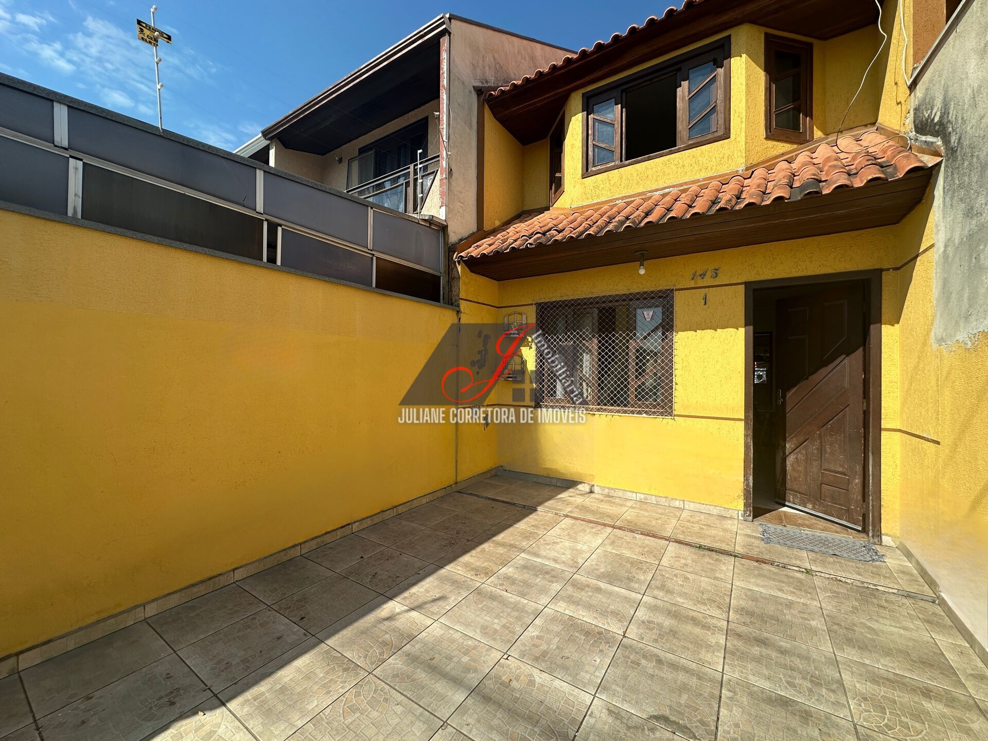 Sobrado com 3 Quartos à Venda, 66 m² em Cidade Industrial - Curitiba