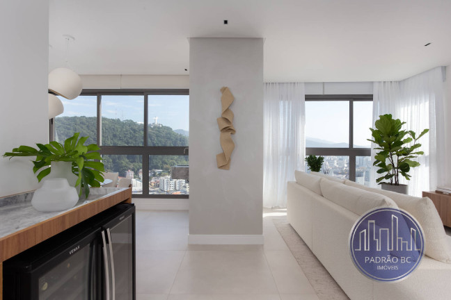 Imagem Apartamento com 3 Quartos para Alugar, 122 m² em Centro - Balneário Camboriú Imagem Apartamento com 3 Quartos para Alugar, 122 m² em Centro - Balneário Camboriú