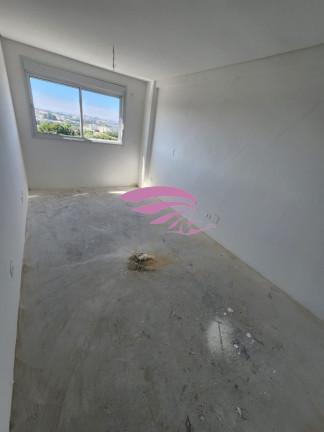 Imagem Imóvel com 3 Quartos à Venda, 197 m² em Bacacheri - Curitiba Imagem Imóvel com 3 Quartos à Venda, 197 m² em Bacacheri - Curitiba