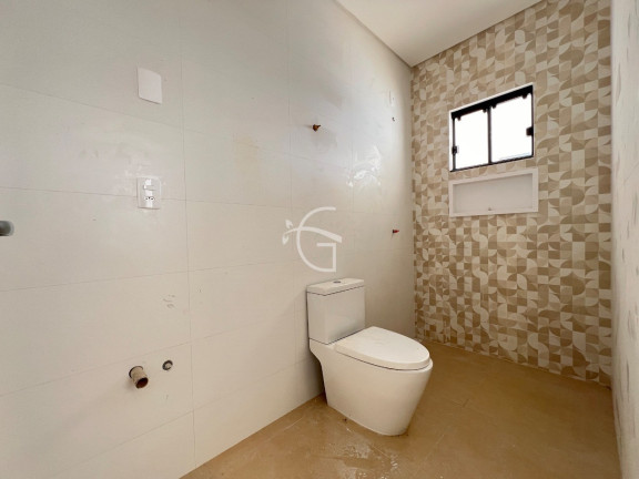 Imagem Casa com 3 Quartos à Venda, em Floresta - Joinville Imagem Casa com 3 Quartos à Venda, em Floresta - Joinville