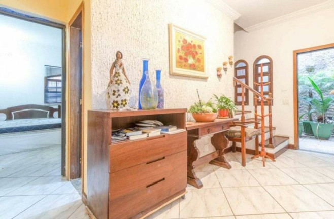 Imagem Casa com 6 Quartos à Venda ou Locação, 200 m² em Pinheiros - São Paulo Imagem Casa com 6 Quartos à Venda ou Locação, 200 m² em Pinheiros - São Paulo