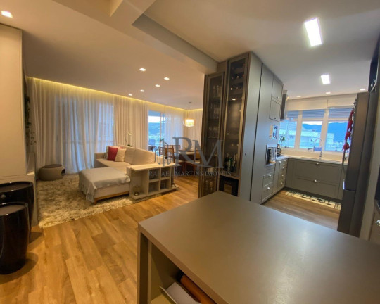 Imagem Imóvel com 3 Quartos à Venda, 227 m² em Itacorubi - Florianópolis