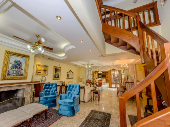 Imagem Casa com 4 Quartos à Venda, 450 m² em Chácara Das Pedras - Porto Alegre Imagem Casa com 4 Quartos à Venda, 450 m² em Chácara Das Pedras - Porto Alegre